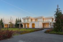 Вилла из мрамора в Николо-Урюпино