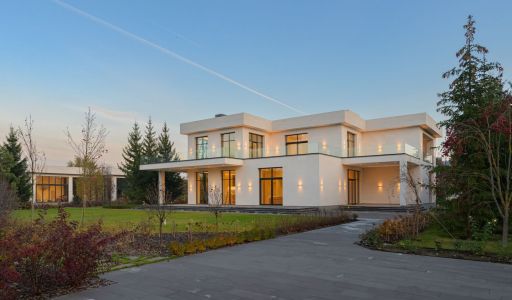 Вилла из мрамора в Николо-Урюпино