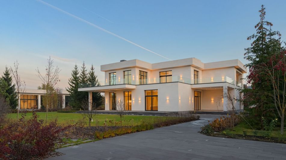 Вилла из мрамора в Николо-Урюпино