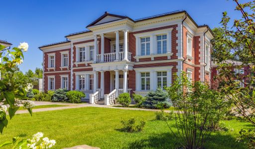 Дом с бассейном в КП ПаркВилл