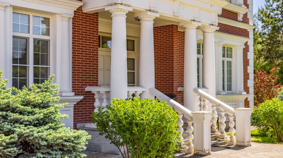 Дом с бассейном в КП ПаркВилл