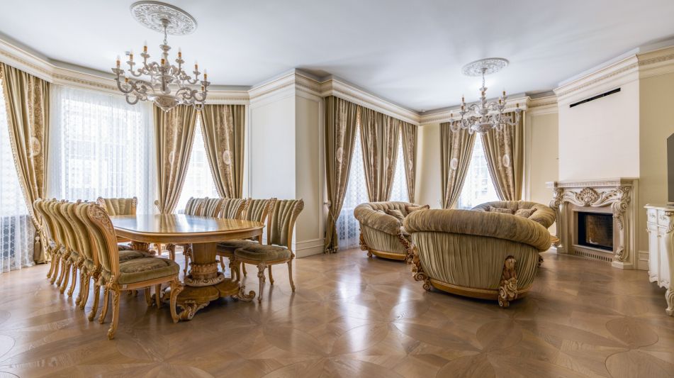 Дом с бассейном в КП ПаркВилл