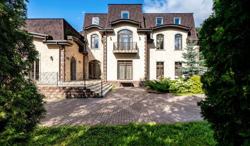 Дом с бассейном в КП Поречье