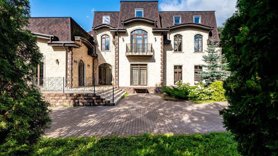 Дом с бассейном в КП Поречье