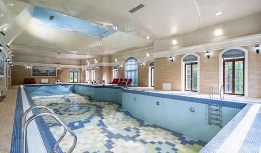 Дом с бассейном в КП Поречье