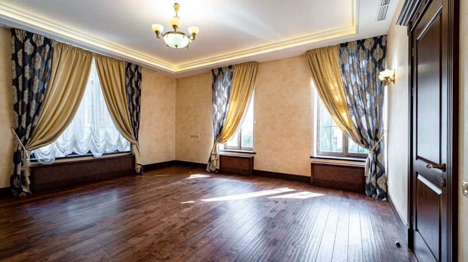 Дом с бассейном в КП Поречье