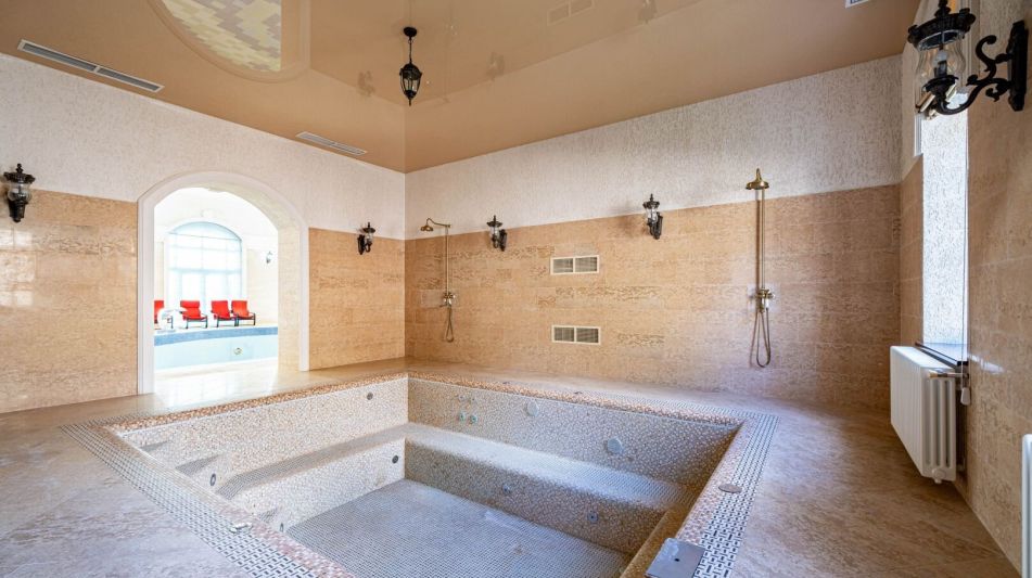 Дом с бассейном в КП Поречье