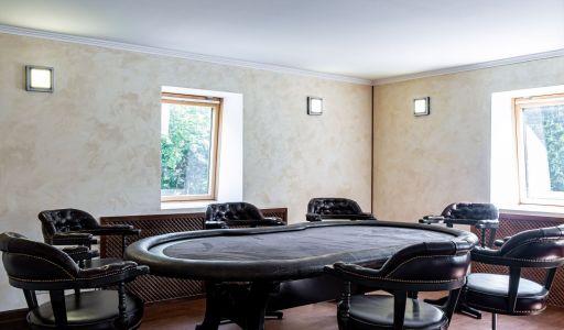 Дом с бассейном в КП Поречье