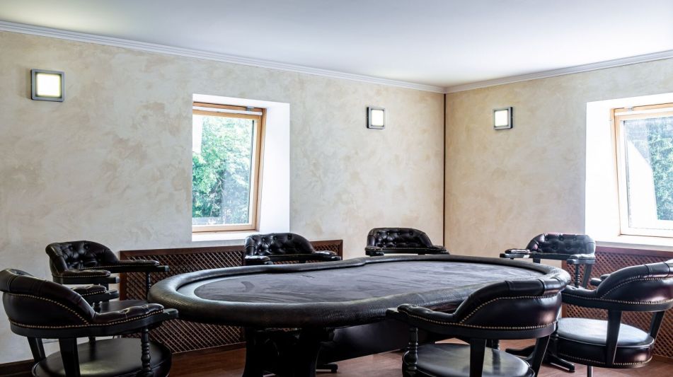 Дом с бассейном в КП Поречье