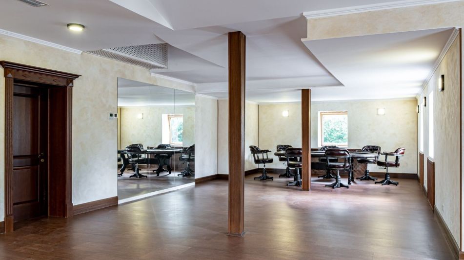 Дом с бассейном в КП Поречье