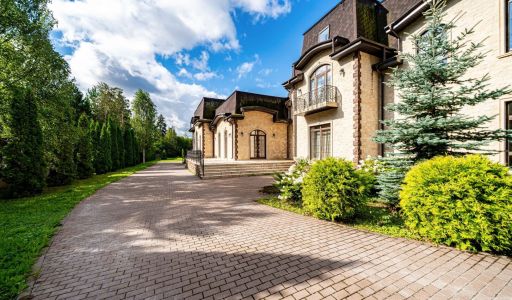 Дом с бассейном в КП Поречье