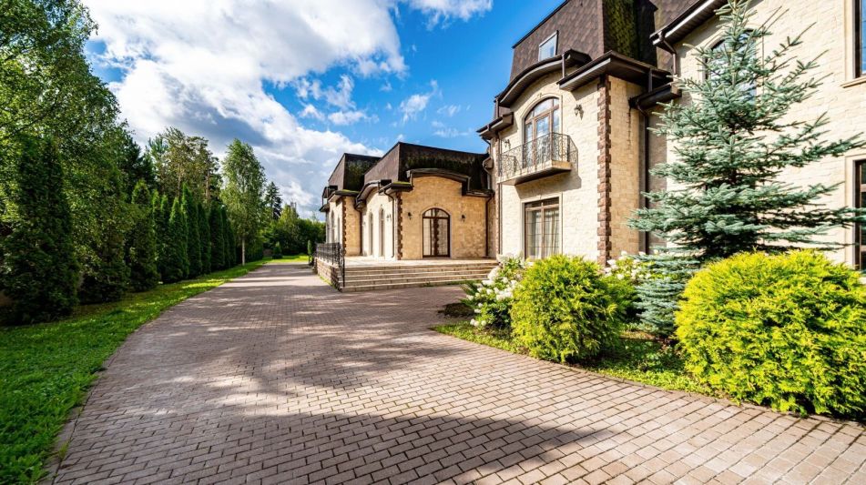 Дом с бассейном в КП Поречье