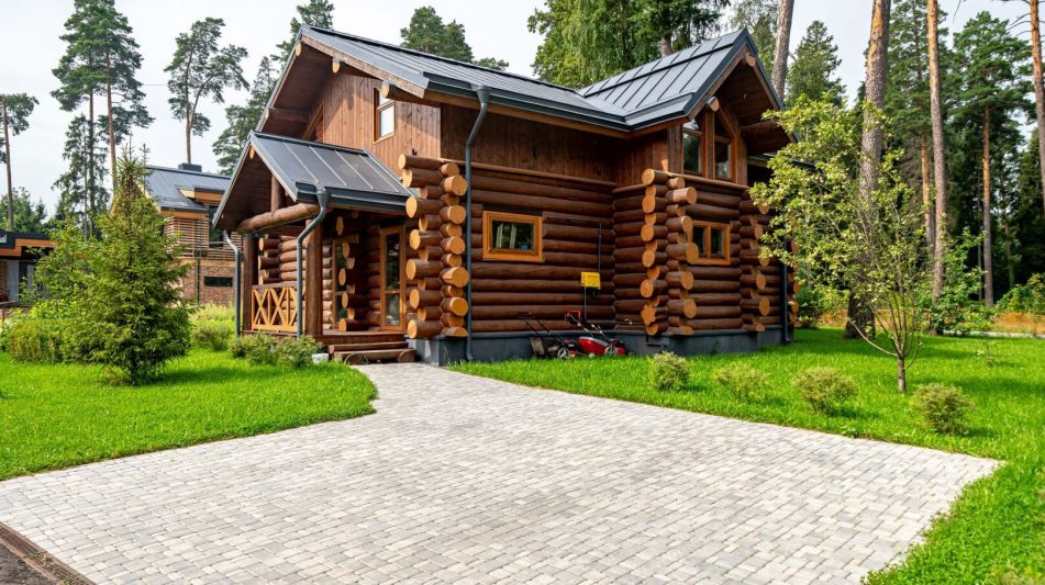 Дом под отделку в КП Геодар