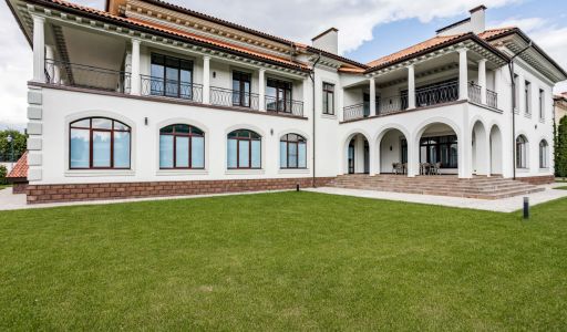 Дом в поселке Маленькая Италия