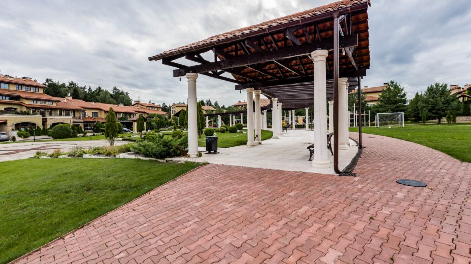 Дом в поселке Маленькая Италия