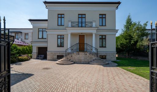 Дом в КП Резиденция Монолит