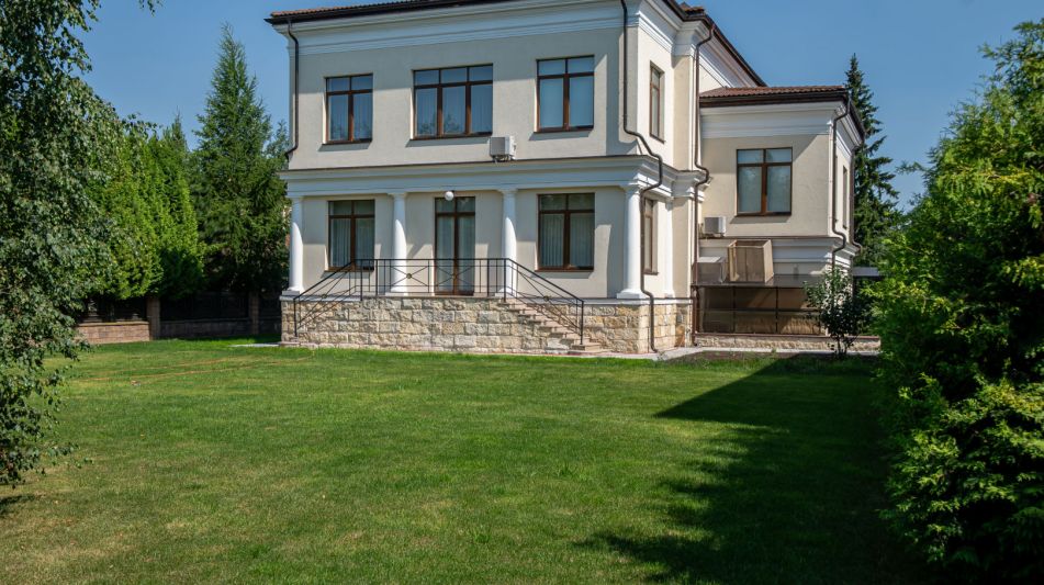Дом в КП Резиденция Монолит