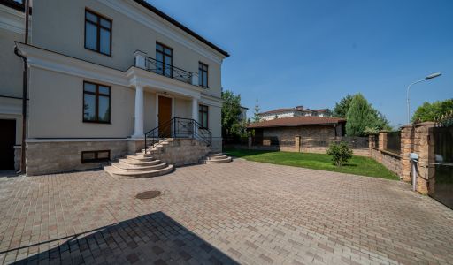 Дом в КП Резиденция Монолит
