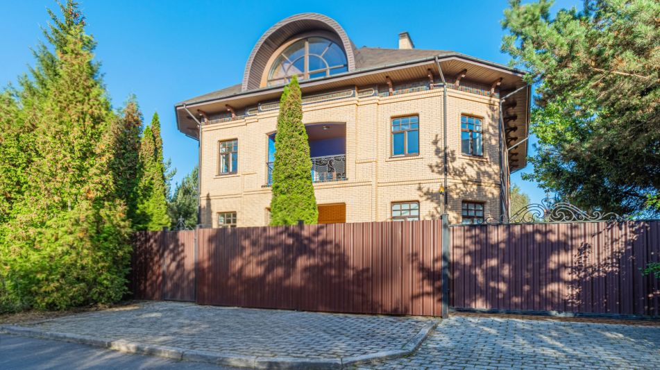 Кирпичный дом в Краснознаменске