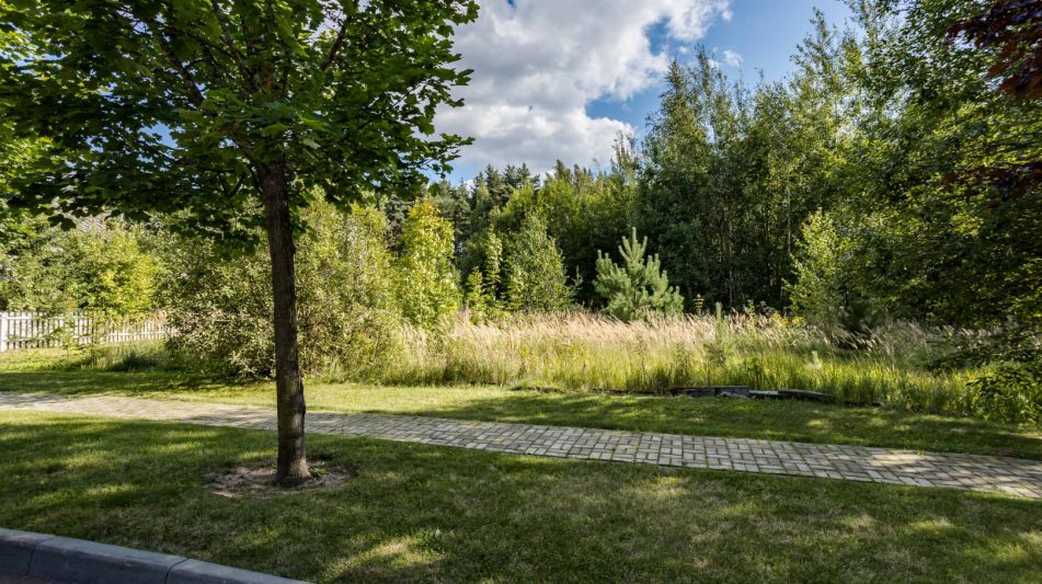 Участок в Резиденции Бенилюкс