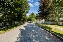 Участок в Резиденции Бенилюкс