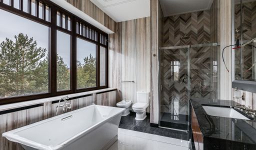 Дом у озера в КП Монолит