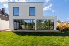 Дом с видом на воду в Славково