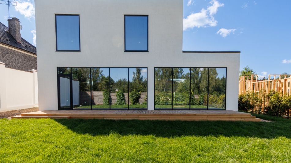 Дом с видом на воду в Славково