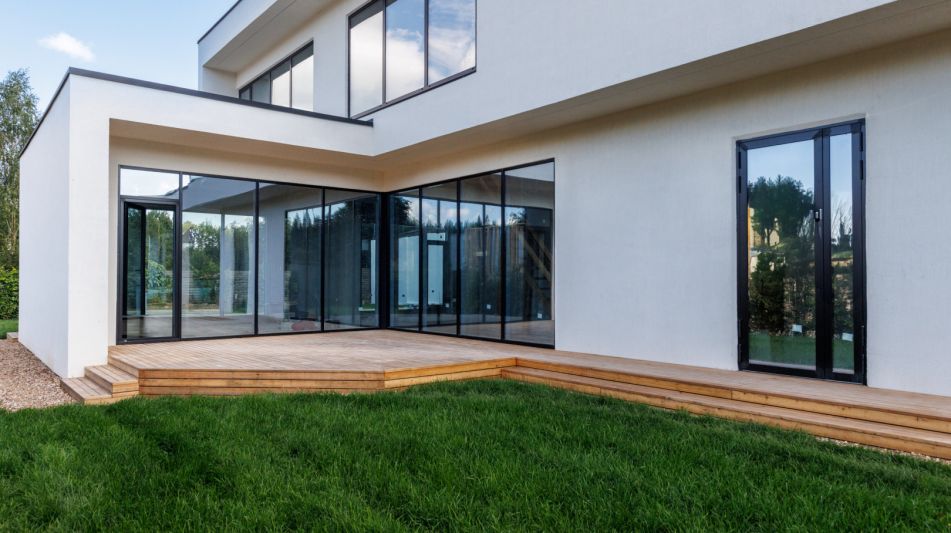 Дом с видом на воду в Славково