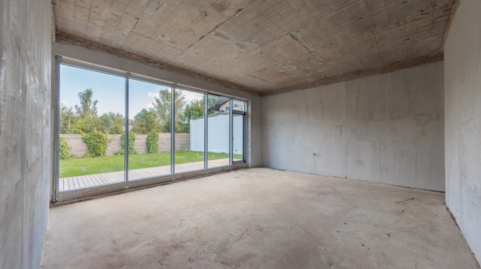 Дом с видом на воду в Славково