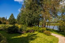 Дом с видом на воду в Славково