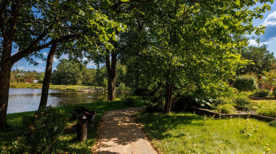 Дом с видом на воду в Славково