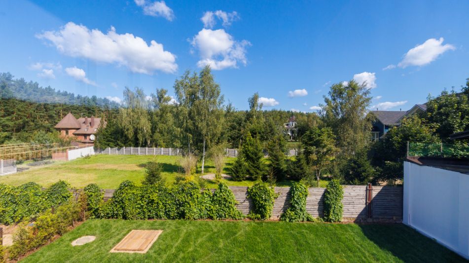 Дом с видом на воду в Славково