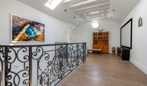 Стильный дом в КП Монтевиль