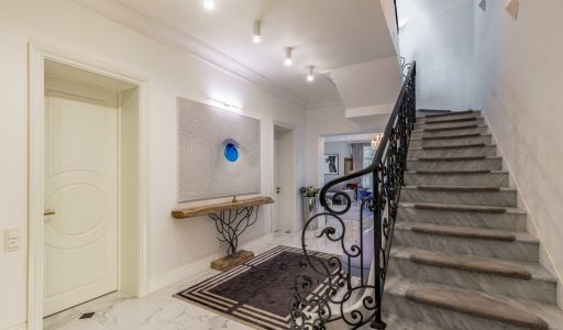 Стильный дом в КП Монтевиль