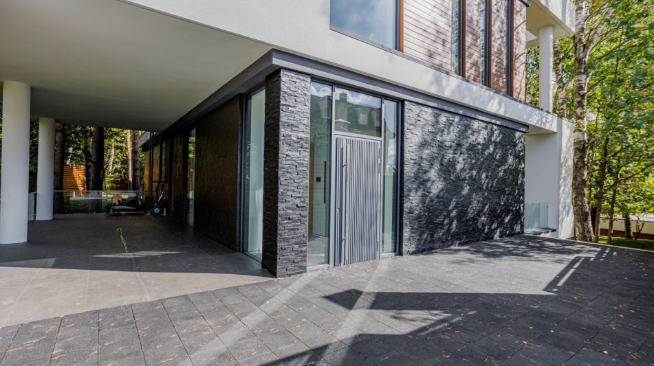 Новый дом в поселке Веледниково