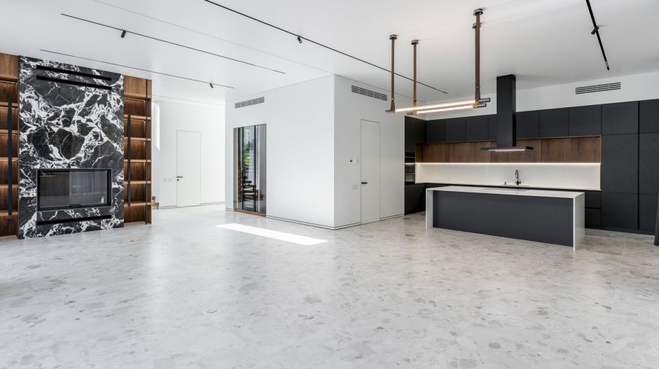 Новый дом в поселке Веледниково