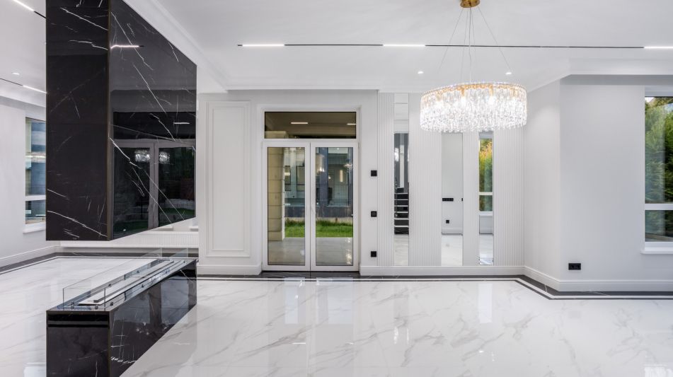 Дом у озера в КП Новорижский