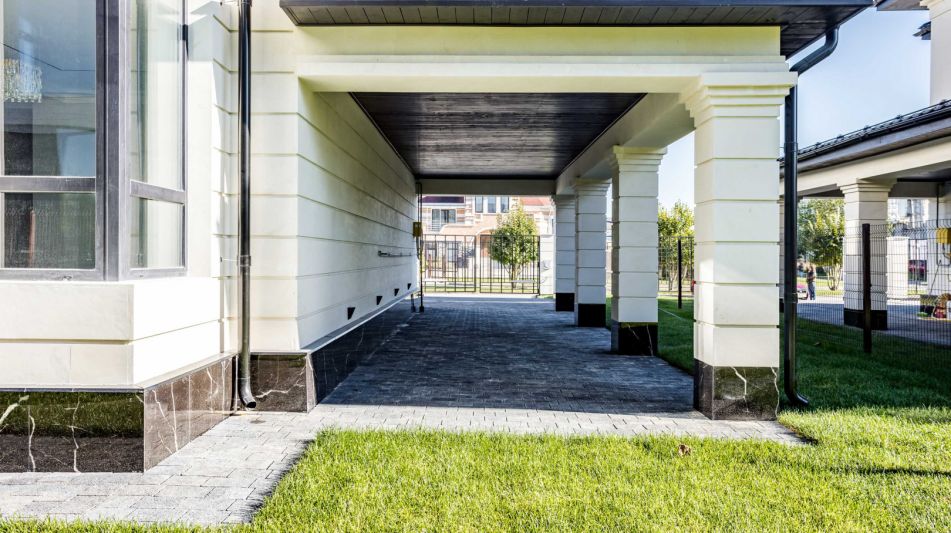 Дом у озера в КП Новорижский