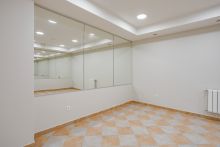 Дом с бассейном в поселке Новинки
