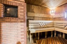 Дом с бассейном в поселке Новинки