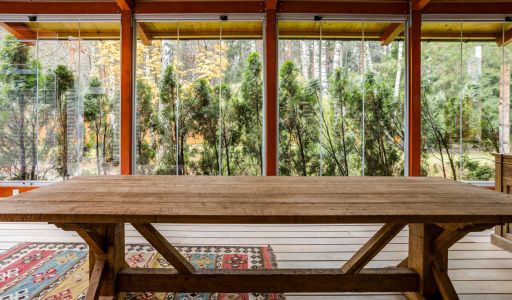 Дом с бассейном в поселке Новинки