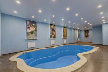 Дом с бассейном в Пестово