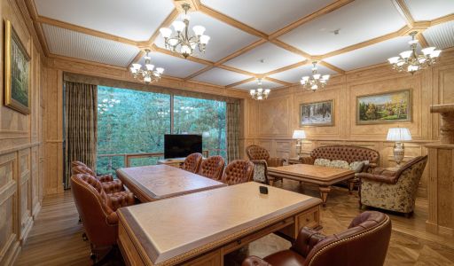 Резиденция в Резиденции Бенилюкс