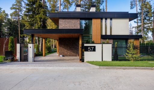 Дом у озера в КП Усадьба