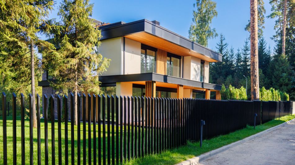 Дом у озера в КП Усадьба