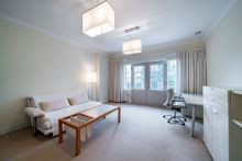 Дом на лесном участке в Николино