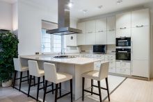 Дом на лесном участке в Николино