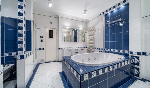 Дом на лесном участке в Николино