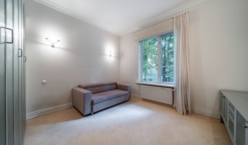 Дом на лесном участке в Николино